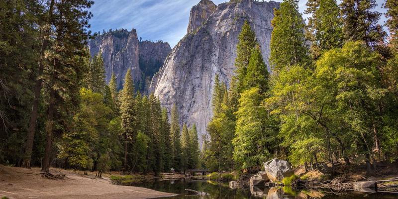 纽约夏日必游：康尼岛百年游乐园、街头风格与新兴公共艺术的狂欢指南