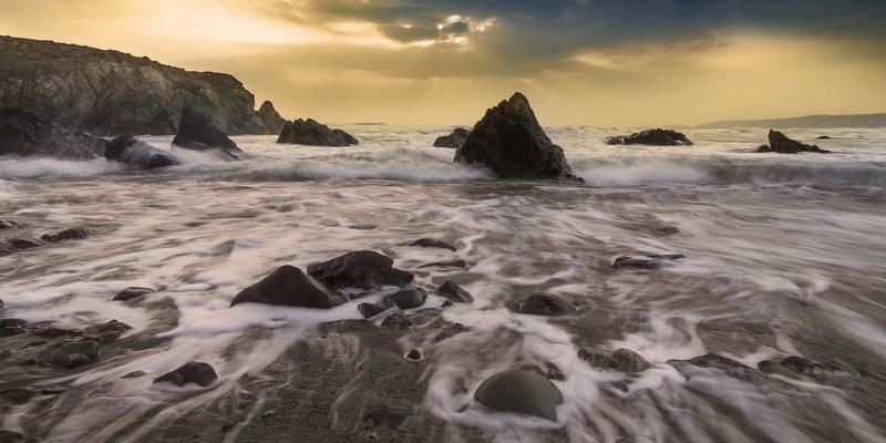 纽约街拍风格解码:一座城市的时尚脉搏与生活态度