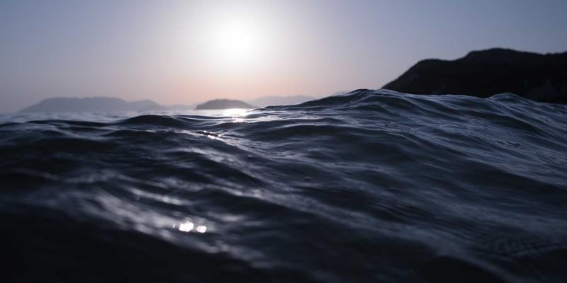 纽约风尚指南：解码都市脉搏，掌握当季潮流穿搭法则